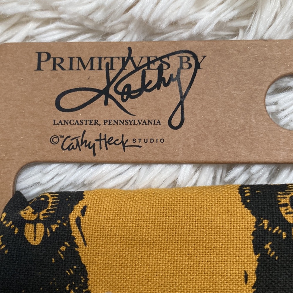 Primatives By Kathy Husky Kitchen Towel 💗 Mustard & Black - Picture 10 of 16